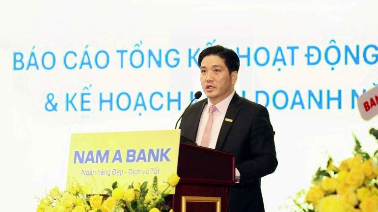 Ông Trần Khải Hoàn, Thành viên Hội đồng quản trị, kiêm Quyền Tổng Giám đốc Nam A Bank phát biểu tại Đại hội.