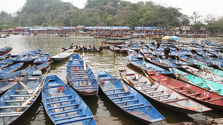 Còn nhiều ý kiến về cách tổ chức chưa tốt tại các lễ hội đầu năm. Ảnh: KHIẾU MINH