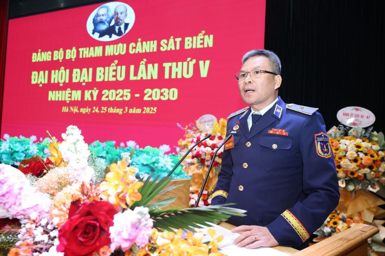 Thiếu tướng Lê Đình Cường, Bí thư Đảng ủy Bộ Tham mưu, Phó Tư lệnh-Tham mưu trưởng Cảnh sát biển Việt Nam báo cáo kết quả thực hiện Nghị quyết Đại hội đại biểu Đảng bộ nhiệm kỳ 2020-2025. Thiếu tướng Lê Đình Cường, Bí thư Đảng ủy Bộ Tham mưu, Phó Tư lệnh-Tham mưu trưởng Cảnh sát biển Việt Nam báo cáo kết quả thực hiện Nghị quyết Đại hội đại biểu Đảng bộ nhiệm kỳ 2020-2025.