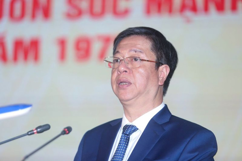 PGS,TS Vũ Trọng Lâm, Giám đốc-Tổng Biên tập Nhà xuất bản Chính trị quốc gia Sự thật phát biểu đề dẫn hội thảo.