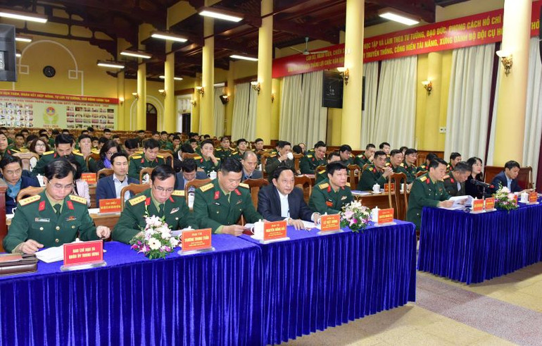 Các đại biểu dự buổi gặp mặt.