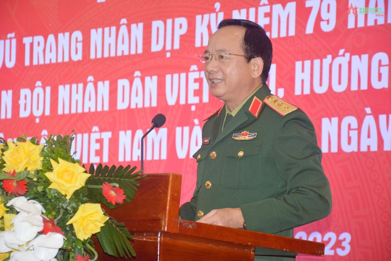 Thượng tướng Trịnh Văn Quyết phát biểu tại buổi gặp mặt. (Ảnh: Báo Quân đội nhân dân)