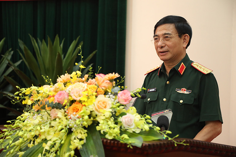 Đại tướng Phan Văn Giang phát biểu tại buổi gặp mặt.