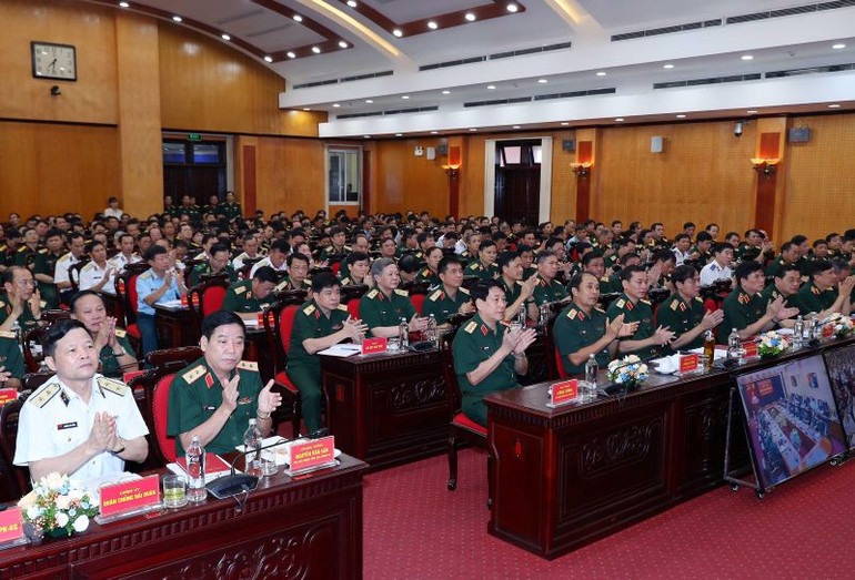 Các đại biểu dự hội nghị. Các đại biểu dự hội nghị.