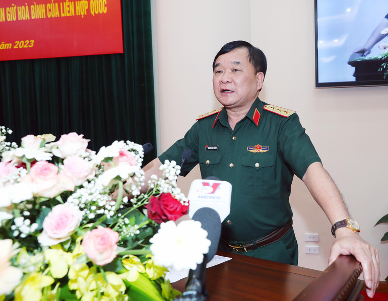 Thượng tướng Hoàng Xuân Chiến, phát biểu ý kiến tại hội nghị.