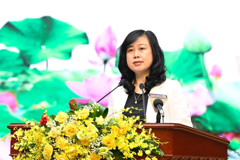 Bộ trưởng Y tế Đào Hồng Lan phát biểu ý kiến tại Hội nghị.