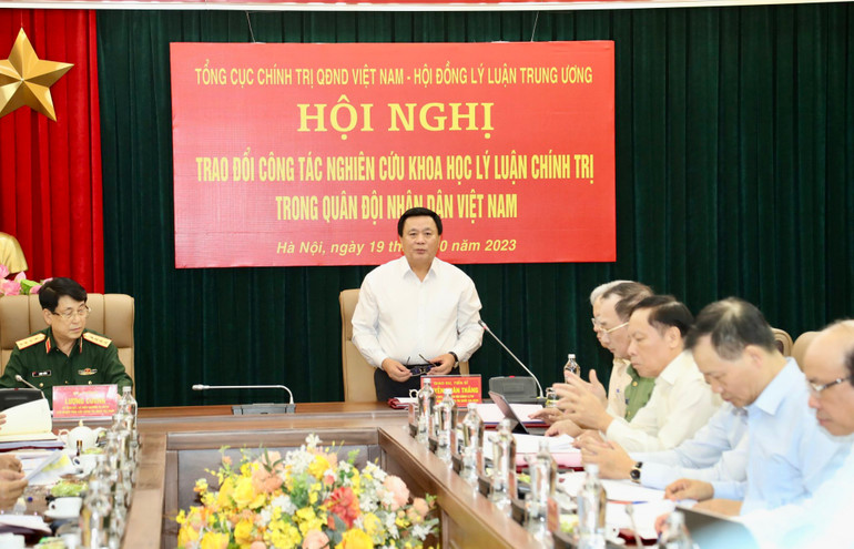 Đồng chí Nguyễn Xuân Thắng phát biểu ý kiến tại hội nghị. Đồng chí Nguyễn Xuân Thắng phát biểu ý kiến tại hội nghị.