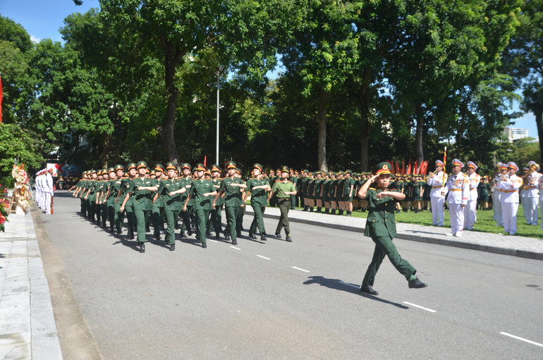 Khối học viên Học viện Quân y diễu duyệt đội ngũ tại Lễ khai giảng năm học 2023-2024.
