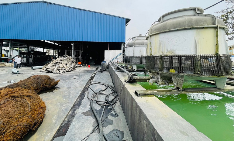 Bể nước tuần hoàn làm mát nhiệt.