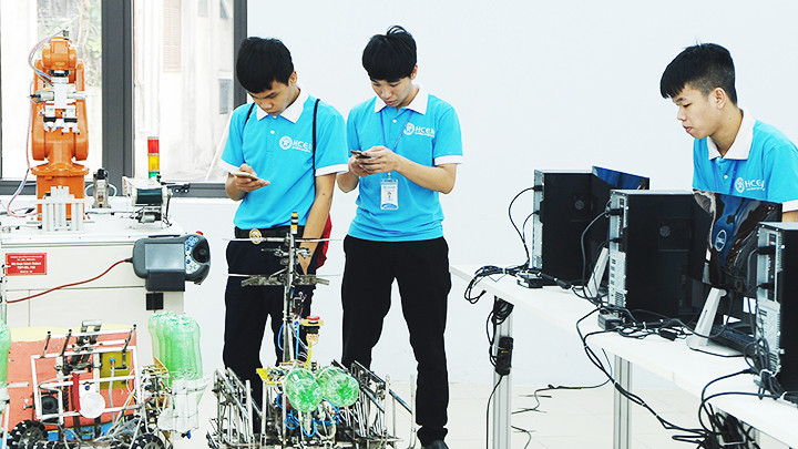 Tiết học của sinh viên Trường cao đẳng Cơ điện Hà Nội. Ảnh: BẮC SƠN Tiết học của sinh viên Trường cao đẳng Cơ điện Hà Nội. Ảnh: BẮC SƠN