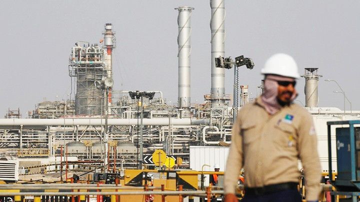 Cơ sở lọc hóa dầu của Tập đoàn Saudi Aramco. Ảnh: AL JAZEERA