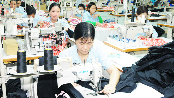 Hiện nhiều doanh nghiệp đã có đơn hàng đến quý II/2025. Ảnh: ANH NGUYỄN Hiện nhiều doanh nghiệp đã có đơn hàng đến quý II/2025. Ảnh: ANH NGUYỄN