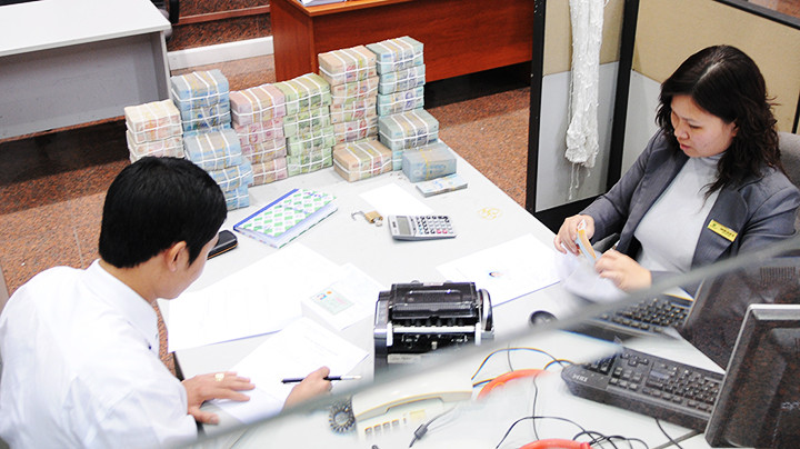 Các doanh nghiệp vẫn khó tiếp cận nguồn vốn ngân hàng. Ảnh: NGUYỆT ANH Các doanh nghiệp vẫn khó tiếp cận nguồn vốn ngân hàng. Ảnh: NGUYỆT ANH