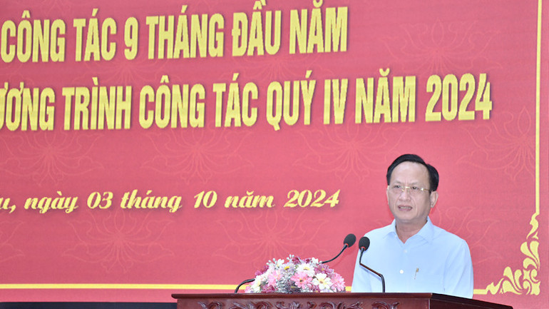 Chủ tịch Ủy ban nhân dân tỉnh Bạc Liêu Phạm Văn Thiều đánh giá những mặt làm được, những việc chưa làm được; đồng thời nêu các giải pháp phấn đấu của tỉnh, nhằm thực hiện thắng lợi mục tiêu, nhiệm vụ trong năm 2024.