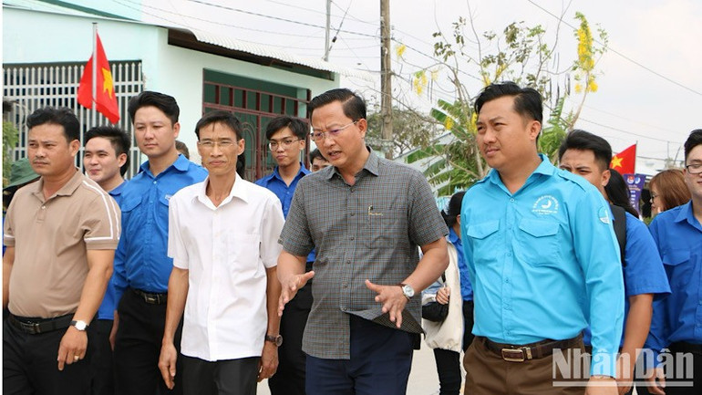 Lãnh đạo chủ chốt huyện Vĩnh Lợi thường xuyên xuống cơ sở, kịp thời chỉ đạo tháo gỡ những vướng mắc, khó khăn.