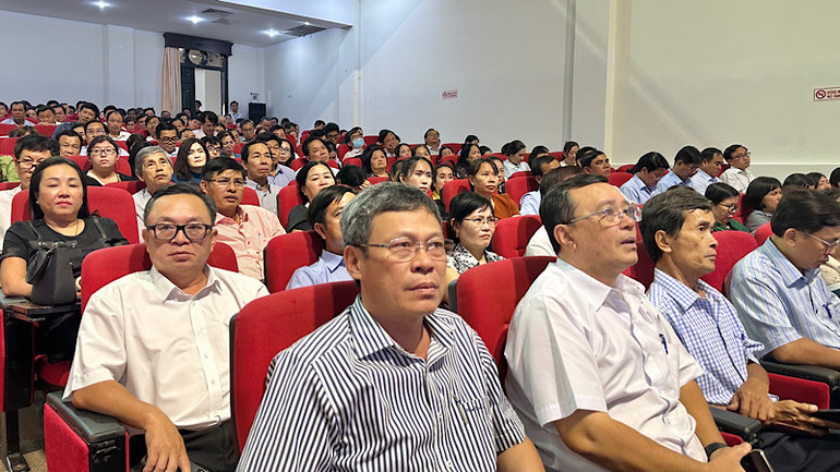 Các đại biểu tại hội thảo. Ảnh: TRỌNG DUY.