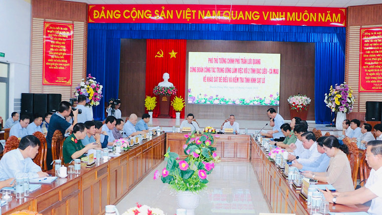 Quang cảnh buổi làm việc tại huyện Đông Hải (Bạc Liêu).