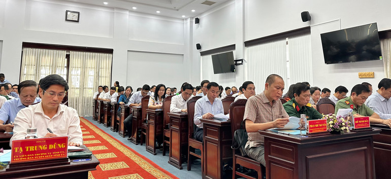 Các đại biểu dự hội nghị. (Ảnh: TRỌNG DUY)