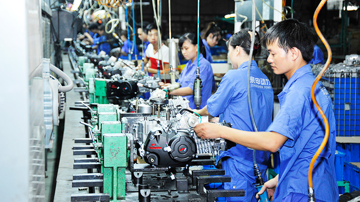 Sản xuất tại một doanh nghiệp FDI. Ảnh: BẮC SƠN