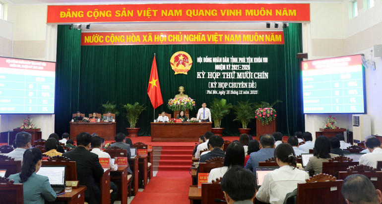 Quang cảnh Kỳ họp lần thứ 19, HĐND tỉnh Phú Yên Khóa VIII Quang cảnh Kỳ họp lần thứ 19, HĐND tỉnh Phú Yên Khóa VIII
