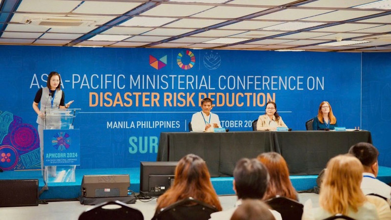 Bà Hoàng Phương Thảo, Trưởng Đại diện ActionAid quốc tế tại Việt Nam nhấn mạnh: “Các kế hoạch quản lý rủi ro thiên tai dựa vào cộng đồng (CBDRM) cần tổ chức diễn tập và thực hành thường xuyên để phát huy hiệu quả.