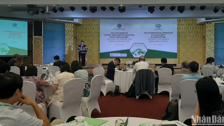 Hội thảo diễn ra trong hai ngày từ 24 đến 25/10/2024 với sự tham gia trực tiếp và trực tuyến của hơn 150 đại biểu đến từ các quốc gia thành viên APEC.