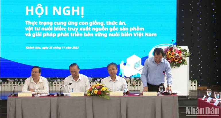 Hội nghị “Thực trạng cung ứng con giống, thức ăn, vật tư nuôi biển; truy xuất nguồn gốc sản phẩm và giải pháp phát triển bền vững nuôi biển Việt Nam”, sáng 25/11.