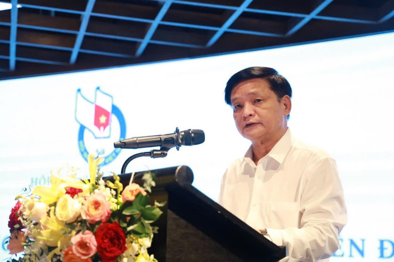 Phó Chủ tịch Thường trực UBND tỉnh Phú Yên phát biểu chào mừng hội nghị.