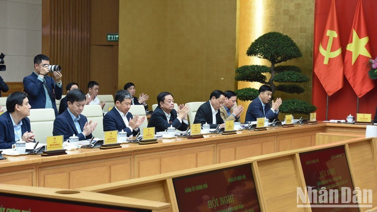 Các thành viên Đoàn kiểm tra 1910 tham dự Hội nghị. (Ảnh: TRẦN HẢI)