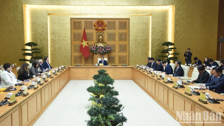 Quang cảnh buổi tiếp. (Ảnh: TRẦN HẢI)