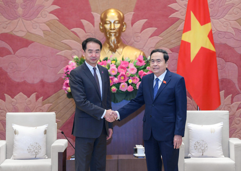 Chủ tịch Quốc hội Trần Thanh Mẫn tiếp Đại sứ Trung Quốc Hà Vĩ. (Ảnh: DUY LINH)