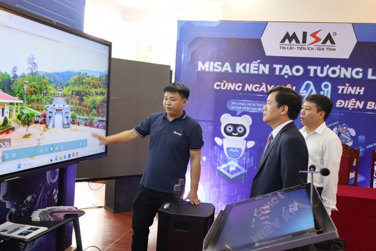 Ngày hội có nhiều doanh nghiệp viễn thông, phần mềm tham gia.