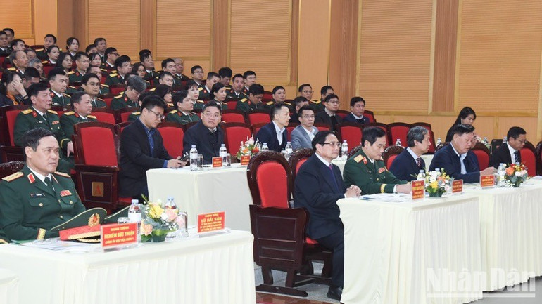 Thủ tướng Phạm Minh Chính và các đồng chí lãnh đạo, đại biểu tham dự Lễ kỷ niệm. (Ảnh: TRẦN HẢI)