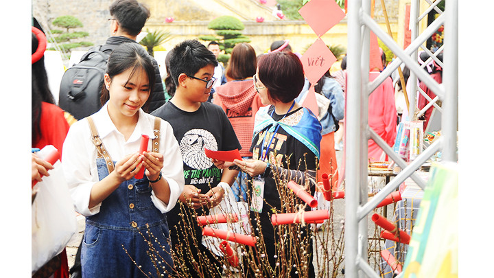 Quẻ thơ đầu năm.