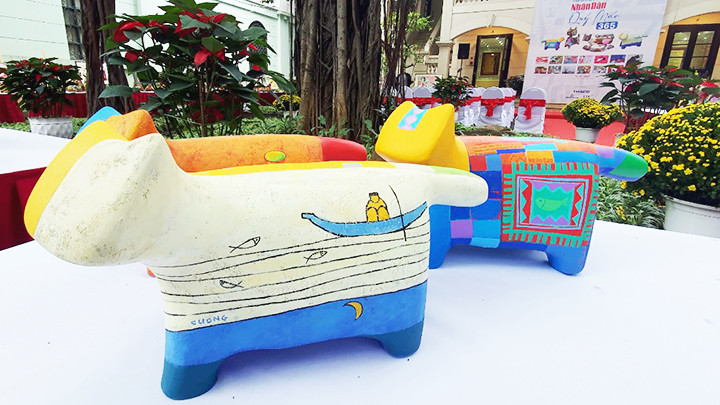 Tác phẩm của hai họa sĩ Lê Thiết Cương và Lê Minh Trí.