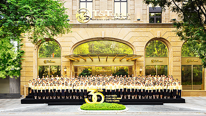 T&T Group đã trở thành một tập đoàn kinh tế tư nhân đa ngành hàng đầu Việt Nam. T&T Group đã trở thành một tập đoàn kinh tế tư nhân đa ngành hàng đầu Việt Nam.