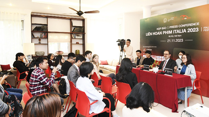 Họp báo ra mắt Liên hoan phim Italia 2023. Họp báo ra mắt Liên hoan phim Italia 2023.