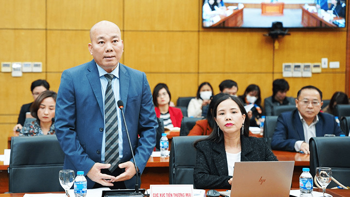 Cục trưởng Xúc tiến thương mại Vũ Bá Phú phát biểu ý kiến tại Hội nghị. Ảnh: VIETRADE