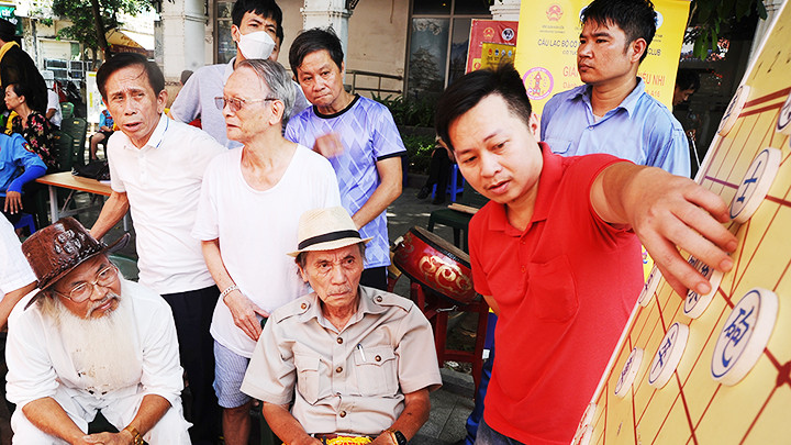 Say theo từng chiêu cờ tướng.