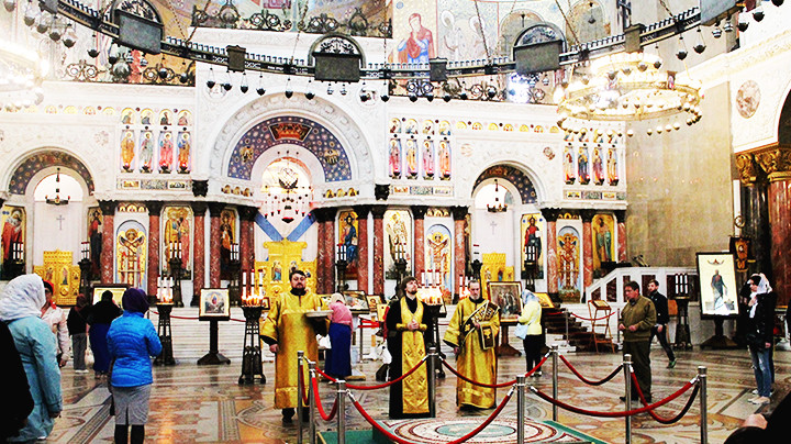 Một buổi lễ thánh cuối tuần.