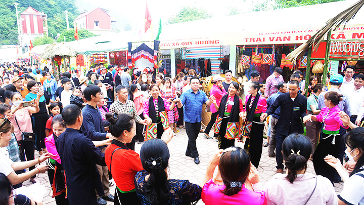 Ngày hội Văn hóa các dân tộc huyện Mộc Châu (Sơn La). Ảnh: QUANG QUYẾT Ngày hội Văn hóa các dân tộc huyện Mộc Châu (Sơn La). Ảnh: QUANG QUYẾT