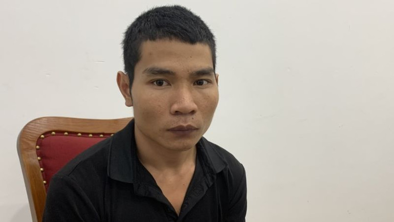 Đối tượng Trần Duy Thiên bị bắt giữ về hành vi tàng trữ trái phép vũ khí quân dụng.