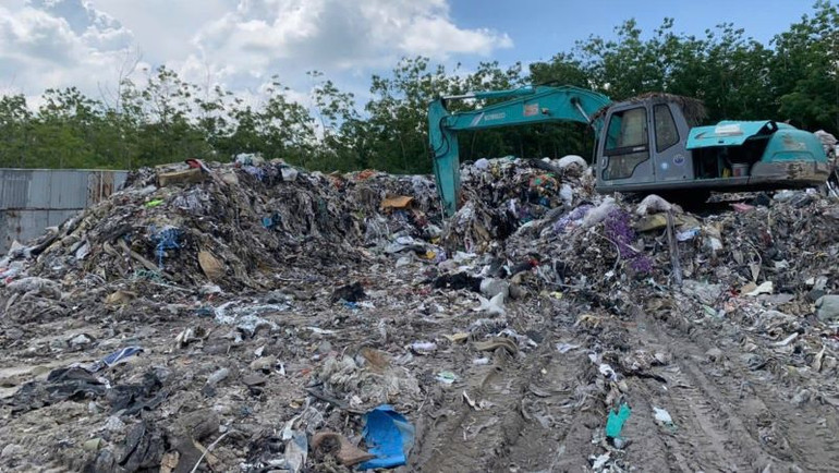 Chất thải gây ô nhiễm môi trường tại Chi nhánh Công ty Trách nhiệm hữu hạn Một thành viên kỹ thuật môi trường Hoàng Giang. Chất thải gây ô nhiễm môi trường tại Chi nhánh Công ty Trách nhiệm hữu hạn Một thành viên kỹ thuật môi trường Hoàng Giang.