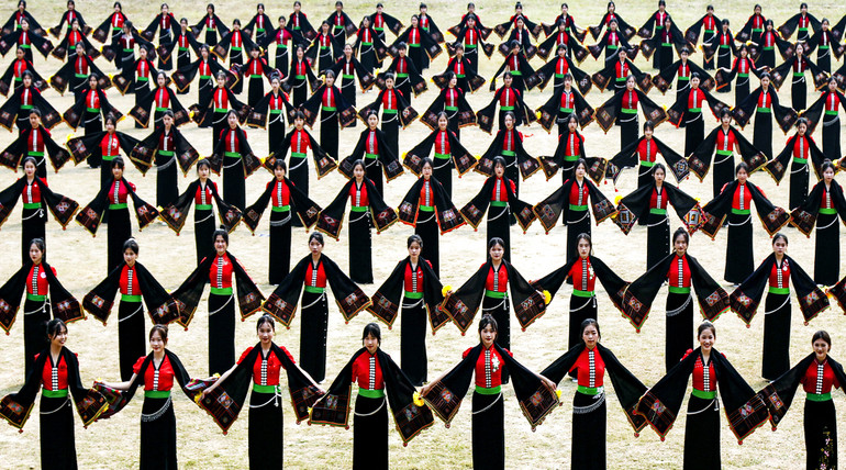 Xòe Thái Điện Biên. Ảnh: THÁI SINH TRẦN (Khuyến khích)