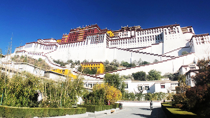 Cung Potala, gắn liền với cuộc hôn nhân của Tùng Tán Can Bố và Văn Thành công chúa. Cung Potala, gắn liền với cuộc hôn nhân của Tùng Tán Can Bố và Văn Thành công chúa.