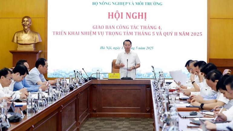 Bộ trưởng Nông nghiệp và Môi trường chỉ đạo tại Hội nghị giao ban công tác tháng 4, triển khai nhiệm vụ trọng tâm tháng 5 và quý II/2025. Bộ trưởng Nông nghiệp và Môi trường chỉ đạo tại Hội nghị giao ban công tác tháng 4, triển khai nhiệm vụ trọng tâm tháng 5 và quý II/2025.