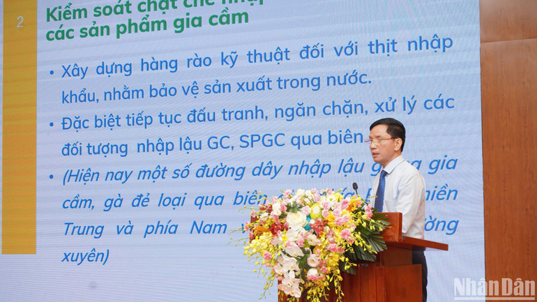 Chủ tịch Hiệp hội Gia cầm Việt Nam Nguyễn Thanh Sơn chia sẻ tại Hội nghị.