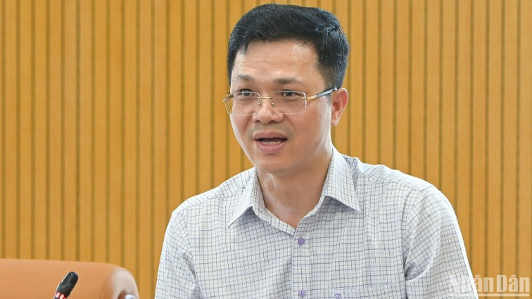 TS Nguyễn Văn Long, Vụ trưởng Vụ Khoa học và Công nghệ, Bộ Nông nghiệp và Môi trường phát biểu tại buổi họp báo. TS Nguyễn Văn Long, Vụ trưởng Vụ Khoa học và Công nghệ, Bộ Nông nghiệp và Môi trường phát biểu tại buổi họp báo.