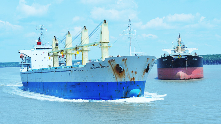 Lĩnh vực hàng hải và đường thủy nội địa luôn ghi nhận tốc độ tăng trưởng hàng hóa cao, ổn định. Ảnh: NGUYỆT ANH Lĩnh vực hàng hải và đường thủy nội địa luôn ghi nhận tốc độ tăng trưởng hàng hóa cao, ổn định. Ảnh: NGUYỆT ANH