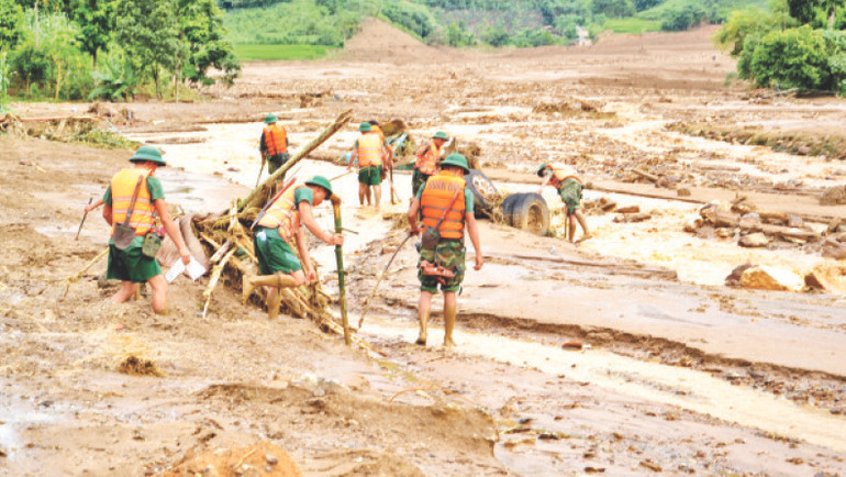 Nỗ lực tìm kiếm nạn nhân mất tích.